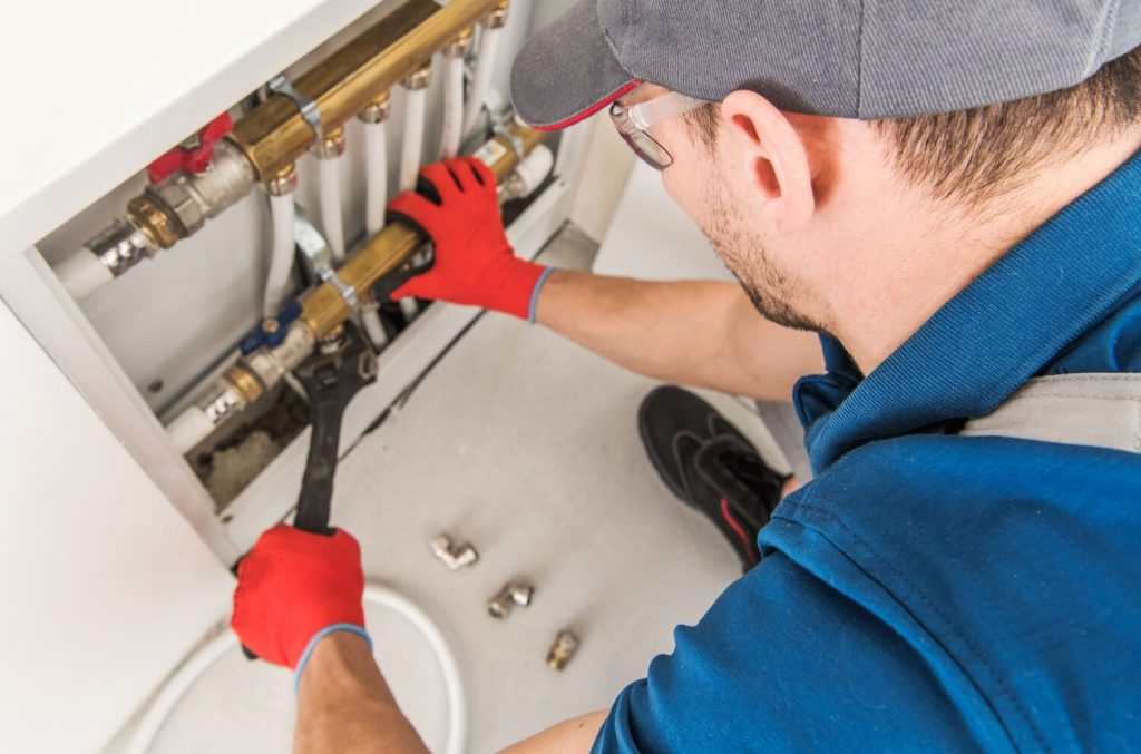 How to start plumbing business: step-by-step guide 2022